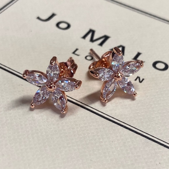 Gold Plated Flower Stud Earrings - Picture 4 of 5